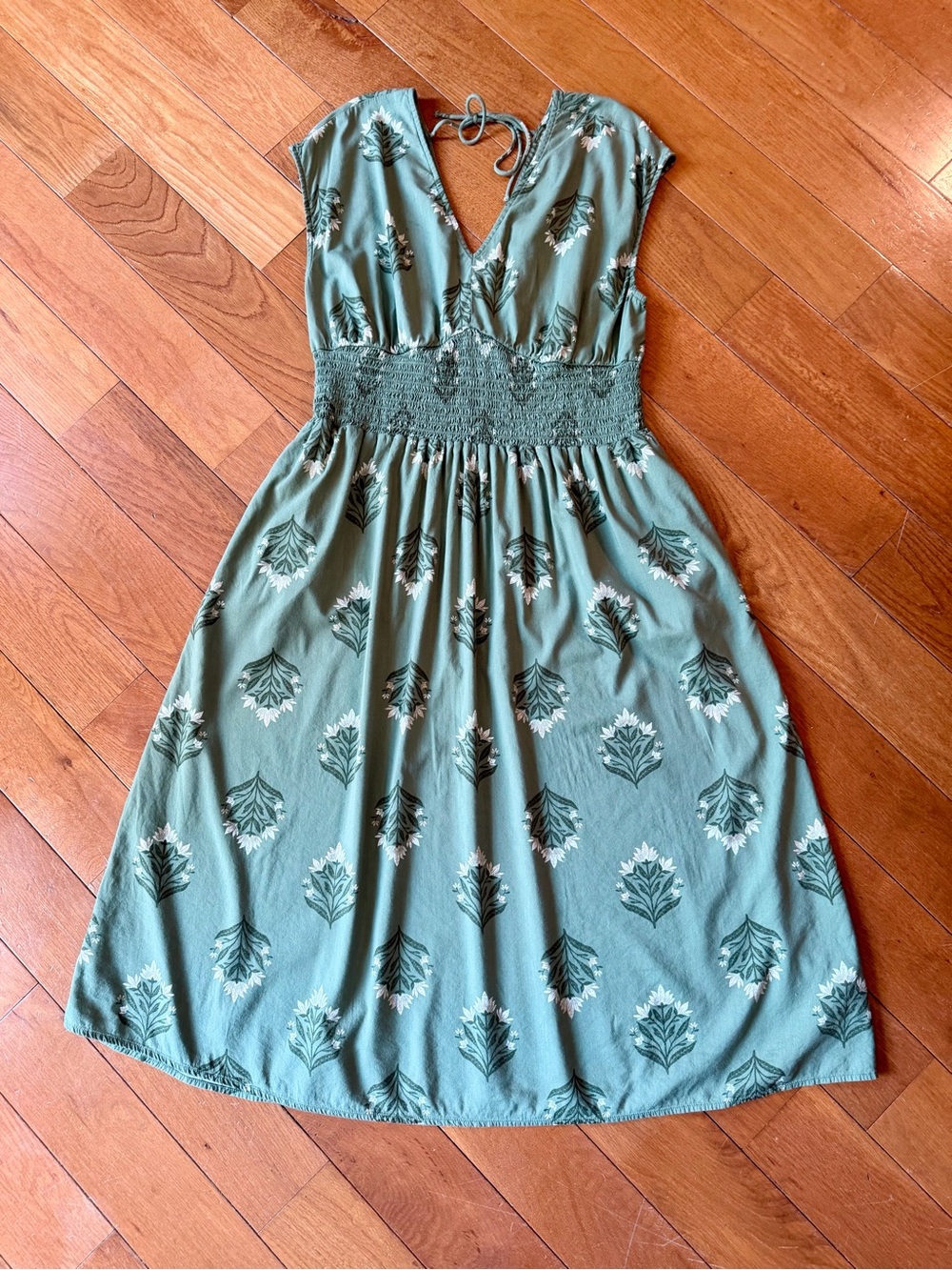 Old Navy Sage Green Floral Smocked Midi Dress L